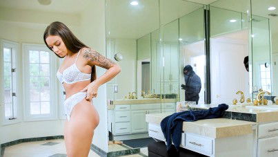 Round Ass Anal Target Acquired – April Olsen