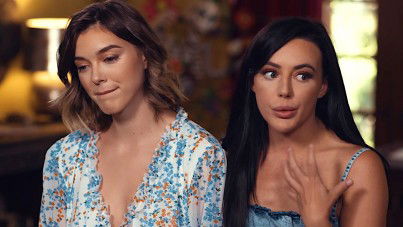 Just Hanging Out – Whitney Wright, Anny Aurora