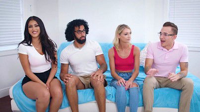 Naked Sister Swap Pictionary – Payton Avery, Sophia Leone