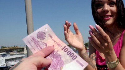 Cash Helps To Seduce Her – Angelina Wild