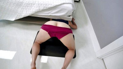 The Mom Who Always Gets Stuck – Cory Chase