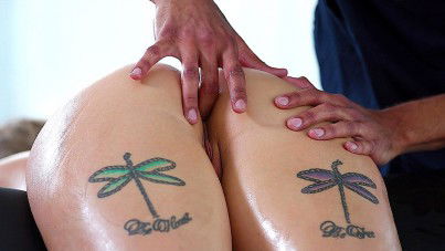 Massage Without Compromise – Betty Foxxx