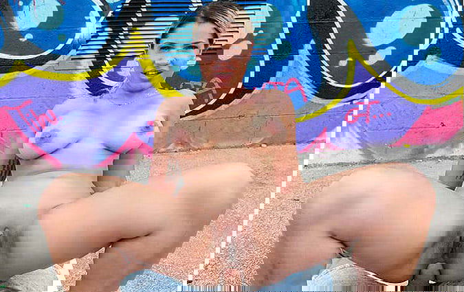 Angel Rivas – Anal at the Graffiti Wall [PublicBang]