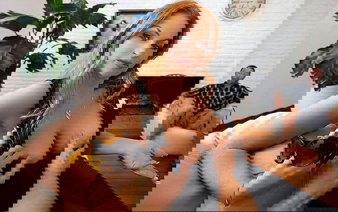 Sedona Reign – Do It for Sedona! [FreeUseMilf]
