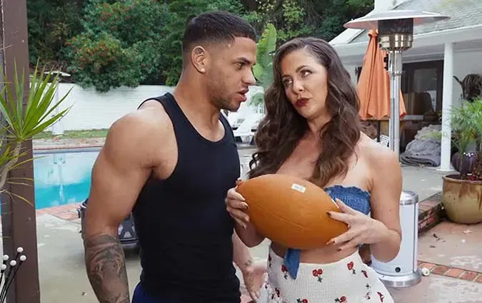 Cherie Deville Gets Fucked in Her Yard - Outdoor Hardcore MILF Action