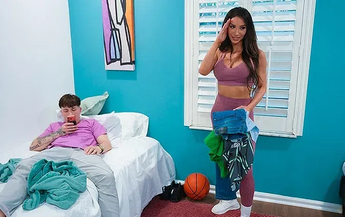 Remy Rune - My Stepmom Can't Resist It